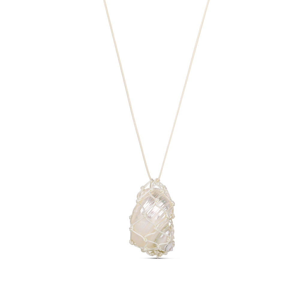 Pearl Shell Pendant Necklace