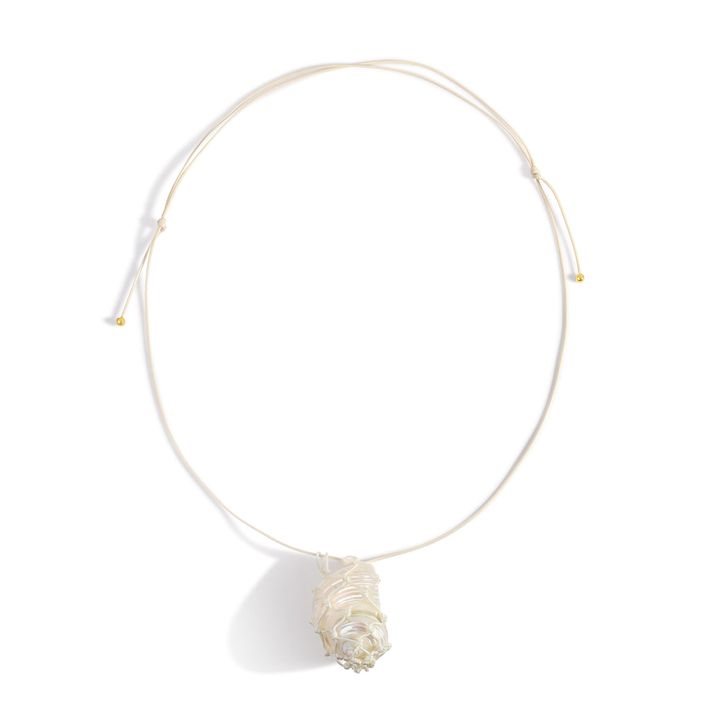 Pearl Shell Pendant Necklace