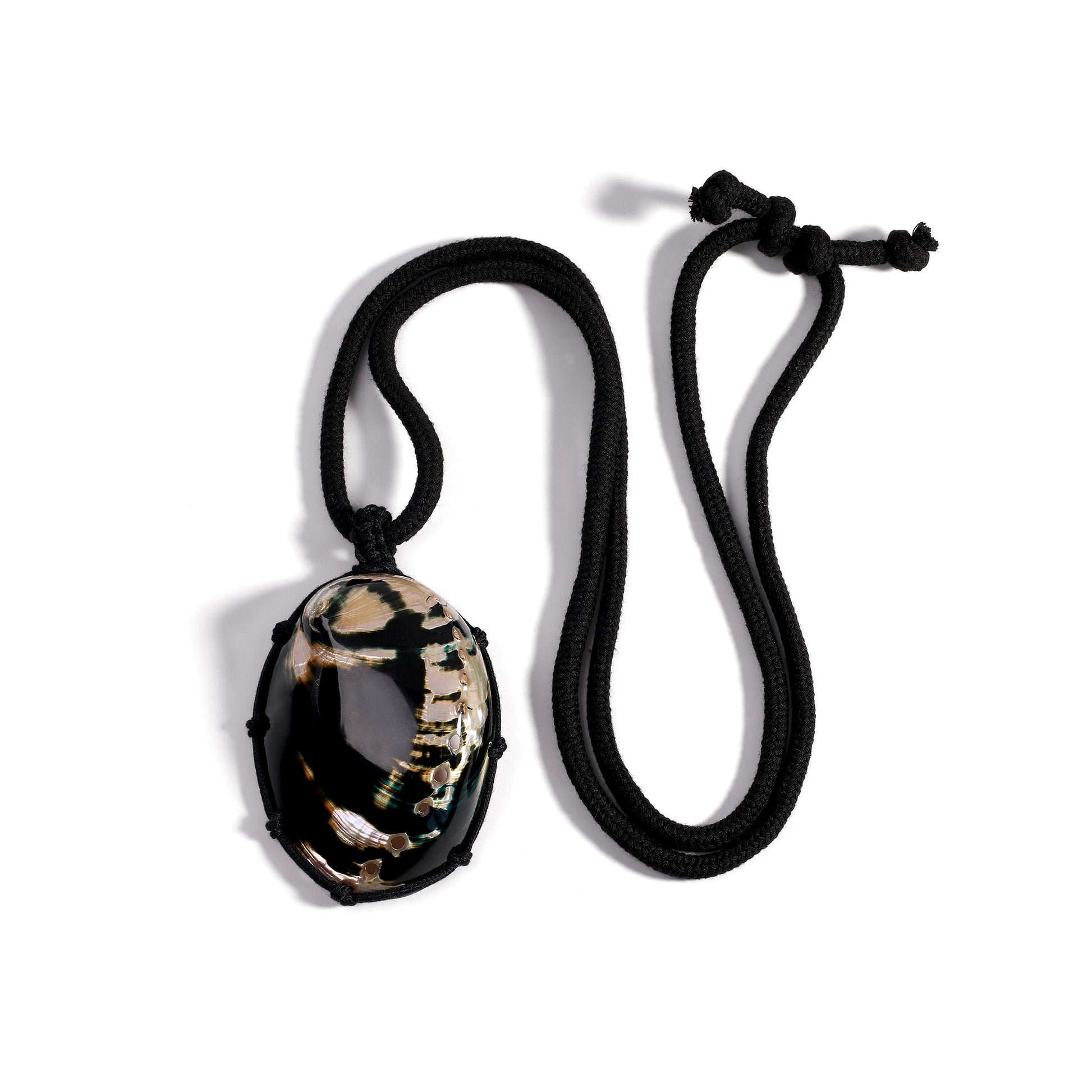 Seashell Cord Necklace in Black