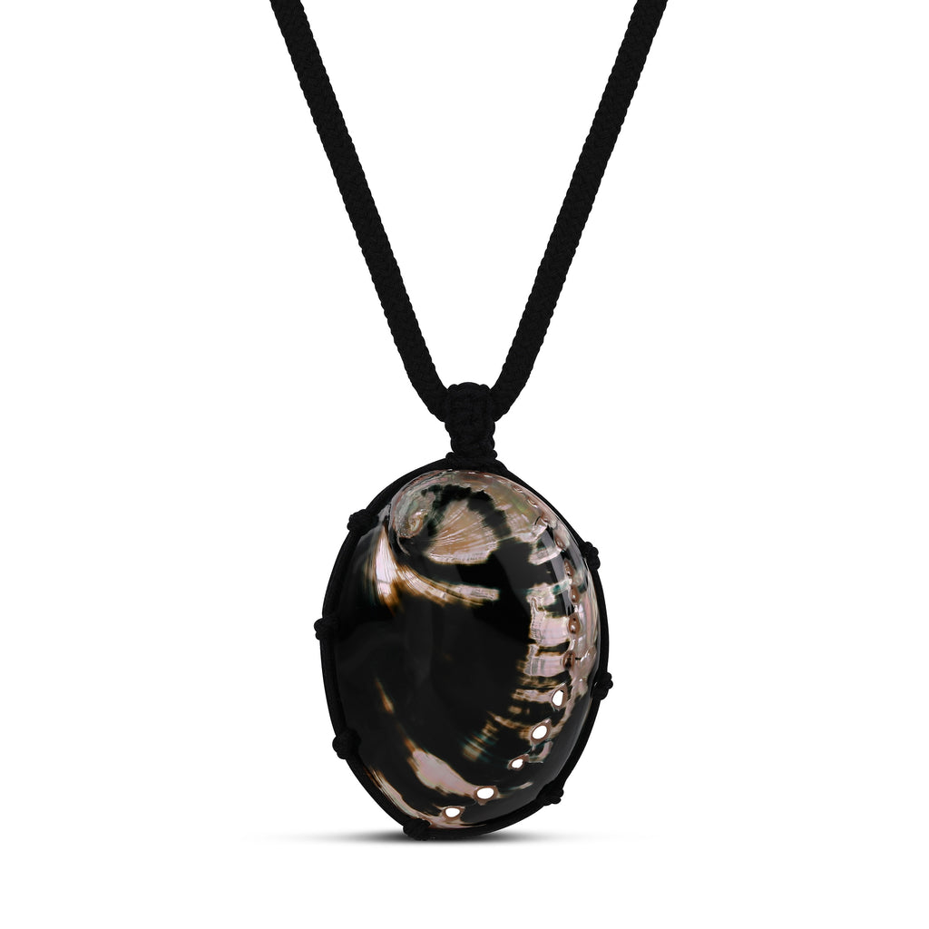 Seashell Cord Necklace in Black