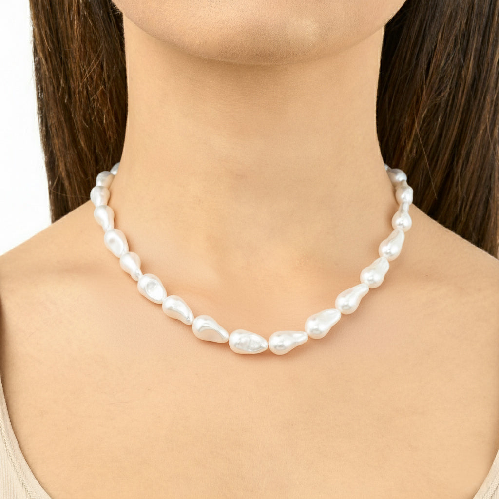 Bold Pearl Necklace